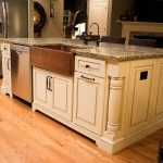 custom kitchen island-edgewood cabinetry